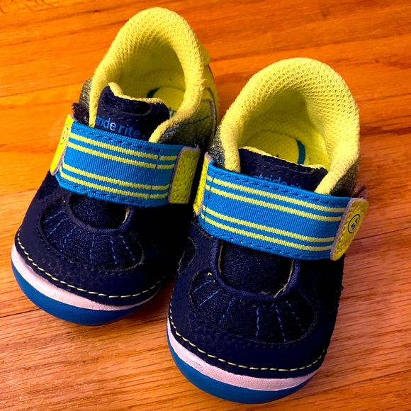 Infant boys Stride Rite Shoes 3 months - Picture 3 of 3